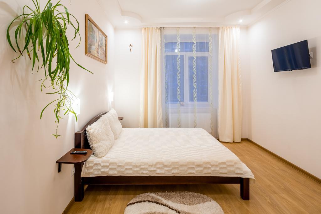 Apartment On Khmelnytskogo Street Lemberg Exterior foto